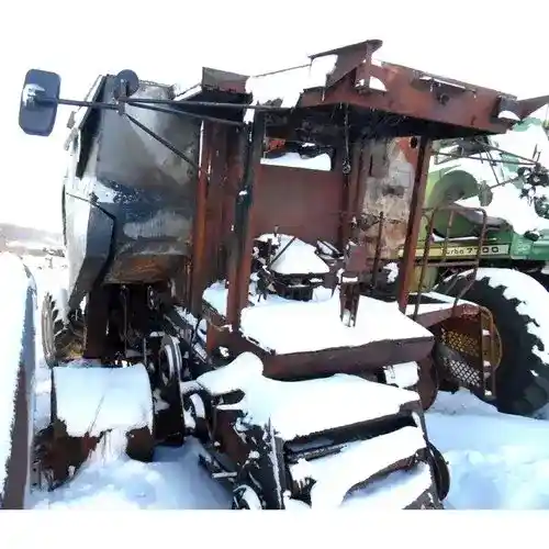 Used 1997 Gleaner R62 Combine Parts