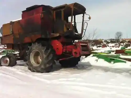 Used 1989 Case IH 1660 Combine Parts