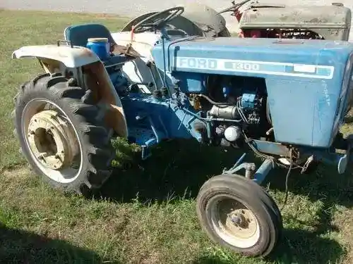 Used Ford 1300 Tractor Parts