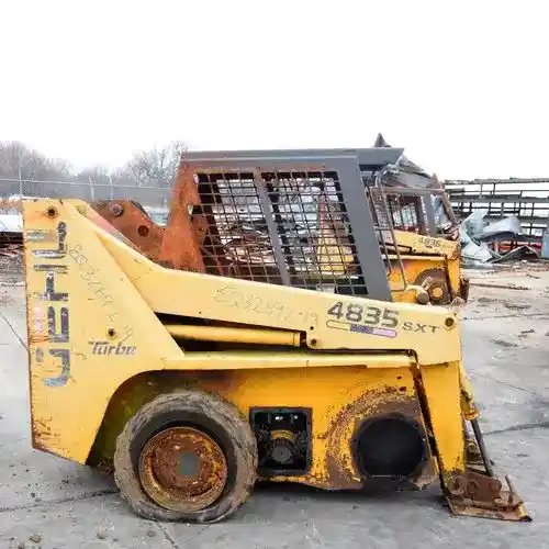 Used Gehl 4835 Skid Steer Loader Parts