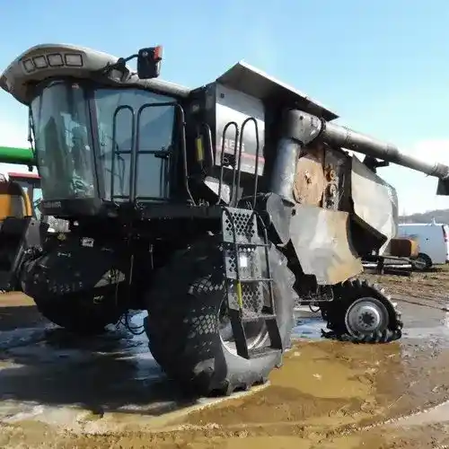 Used 2005 Gleaner R65 Combine Parts