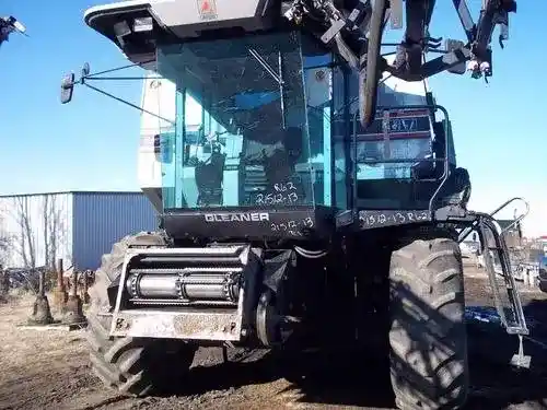Used Gleaner R62 Combine Parts