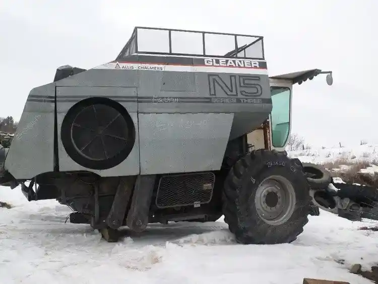 Used Gleaner N5 Combine Parts