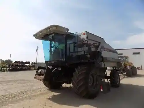 Used Gleaner R72 Combine Parts