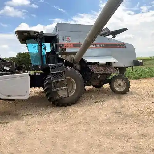 Used Gleaner R52 Combine Parts