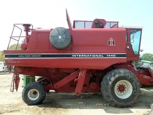 Used International 1440 Combine Parts
