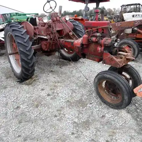 Used International SuperC Tractor Parts