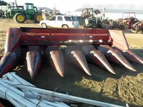 Used International 863 Header Parts