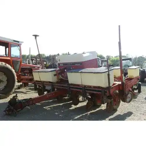 Used International 900 Planter Parts