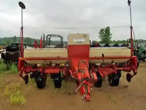 Used International 400 Planter Parts