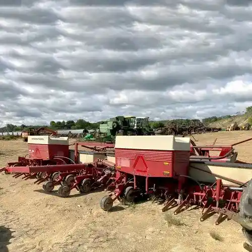 Used International 800 Planter Parts