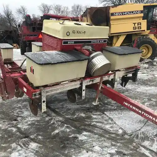 Used International 800 Planter Parts