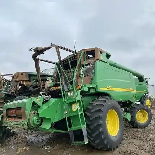 Used 2001 John Deere 9550 Combine Parts