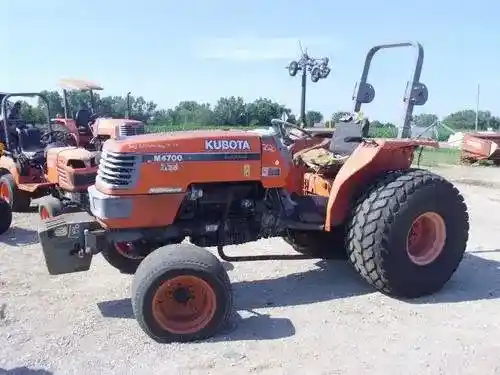 Used Kubota m4700 Tractor Parts
