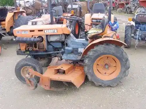 Used Kubota B6100 Tractor Parts
