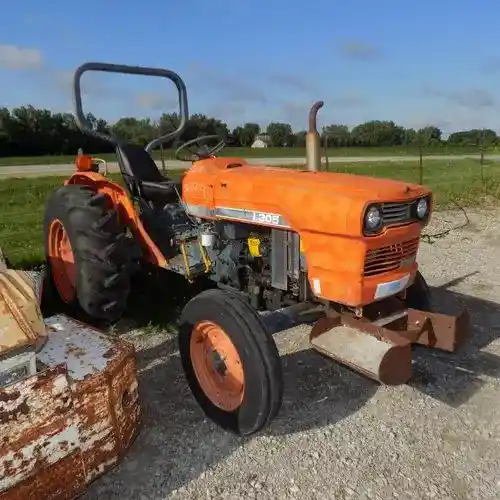 Used Kubota l305 Tractor Parts
