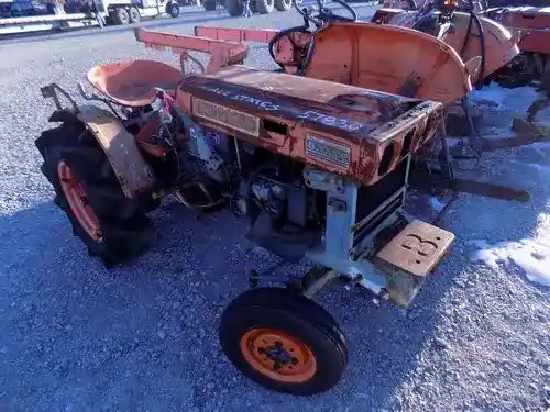 Used Kubota B7000 Tractor Parts