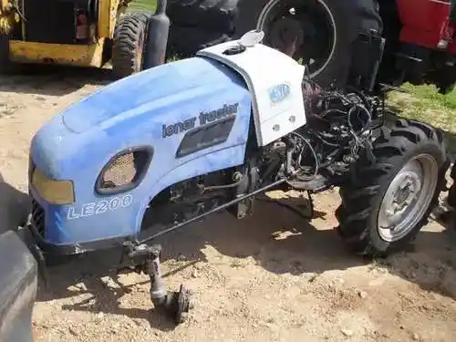 Used Lenar LE200 Tractor Parts