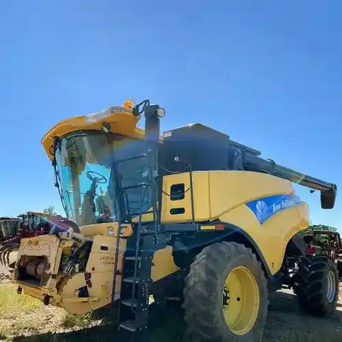 Used 2011 New Holland CR9070 Combine Parts