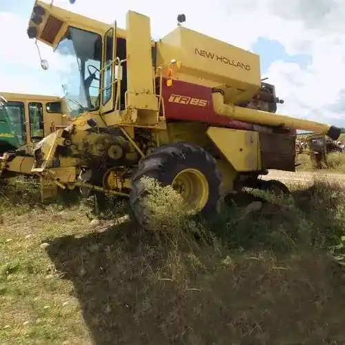 Used New Holland TR85 Combine Parts