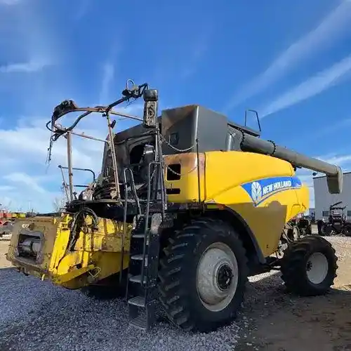 Used 2013 New Holland CR8080 Combine Parts
